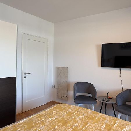 Studio Apartment Harbour Pula Eksteriør billede