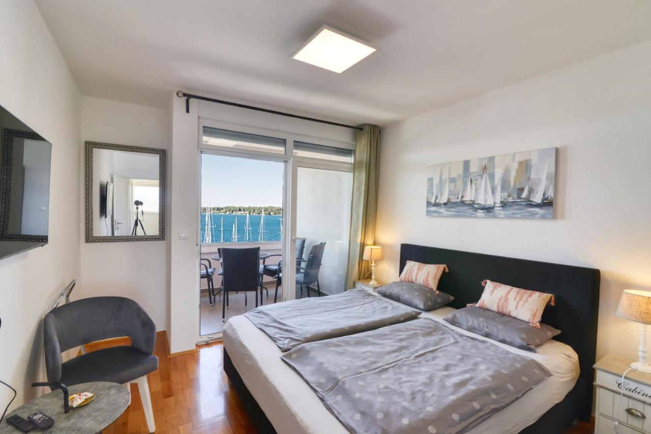 Studio Apartment Harbour Pula Eksteriør billede